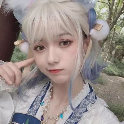 “谁当美总统都一样，都得听‘深层政府’的”
