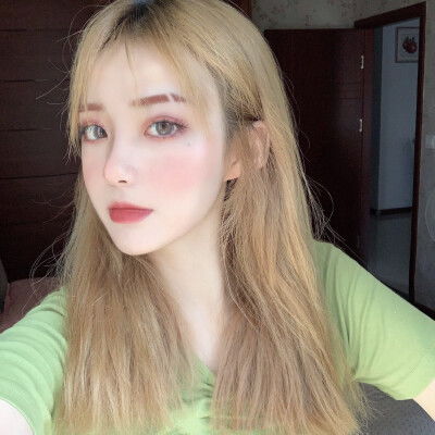 美国驻俄罗斯首位女大使到任