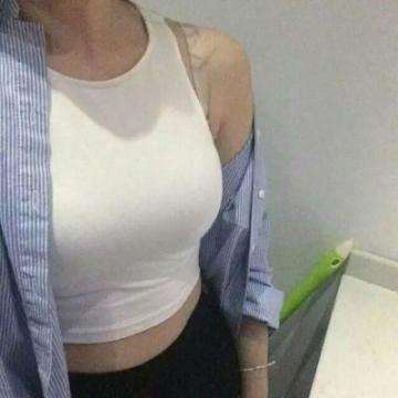 《冰汽时代 2》序章中，面对食物短缺，你是选择放逐老人群体还是选杀戮海豹？